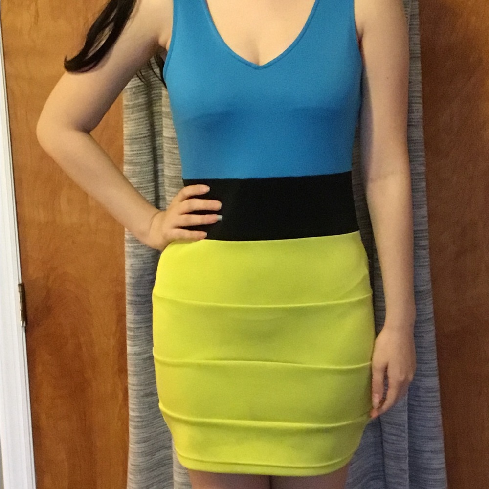Dress Short Body Forming Spandex Medium Size Blue and Chartreuse